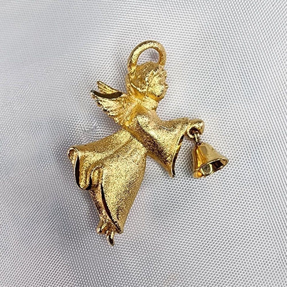 Robin Rush Angel With Dangle Bell Vintage Brooch USA Made Gold Color‎ Quality